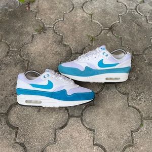 Mike air max 1 classic university blue size 8.5
